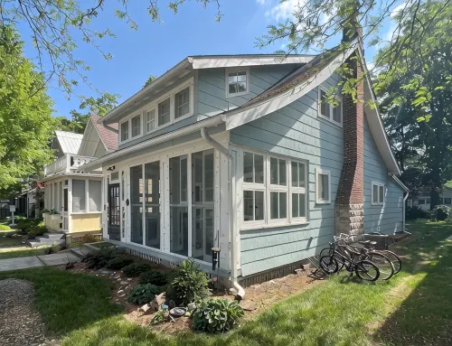Charming 3-bedroom, 2-bath cottage with AC in Lakeside near Hoover Auditorium - 4 stjerner