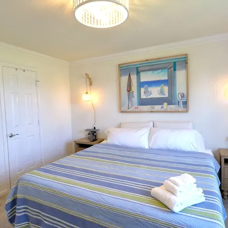 2 BR Kitty Hawk Condo: Heat/AC, WiFi, Pool, Tennis & Pickleball Near Ocean