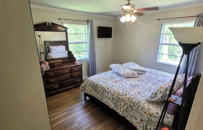 game day weekend! charming 2-bedroom in meadowbrook.