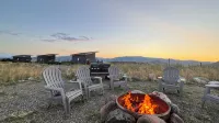 Modern Cabin 1 with AC in charming Paradise Valley with stunning views