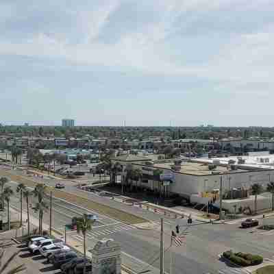Peaceful and clean beach studio with ocean and city views in Daytona Beach Others