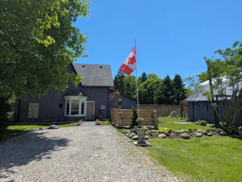 Comfortable and elegantly appointed home in this unique small port town. - Boutique