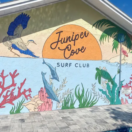 Pickleball, Heated Pool, Hot Tub, Golf & Games, Near Beaches