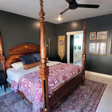 Pet Friendly Harry Potter Themed Two King Size Beds Cozy Mountain View’s!
