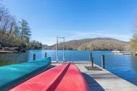 Beautiful Mountain Lakefront Home Lake Nantahala, North Carolina, USA - Homestays
