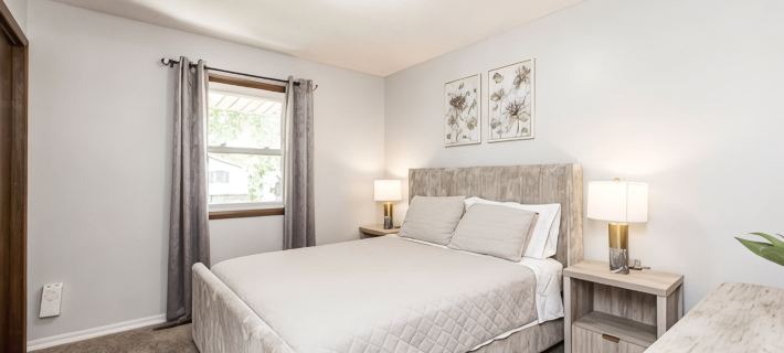 SummerRidge Retreat with 5 bedrooms Hotels in McLean County