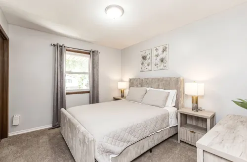 SummerRidge Retreat with 5 bedrooms