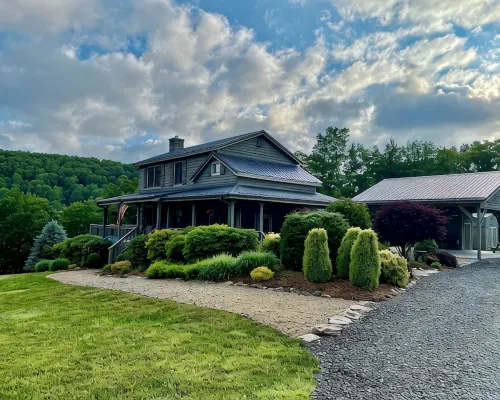 Evergreen, mountain cabin 3mi south of Blowing Rock, NC, views, creek, 56 acres. Hotels in Caldwell County