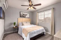 Great location with King Suite, Game Room, HEATED Pool, and Putting Green! - 私人泳池