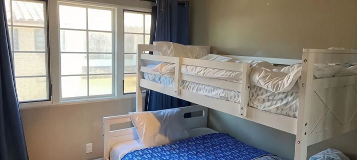 Modern 3-Bedroom beach townhome オックスナードのホテル
