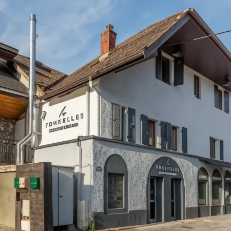 Les Tonnelles