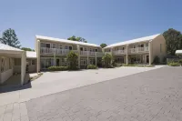 Port Campbell Parkview Motel & Apartments - parcheggio