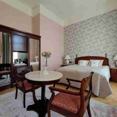 Grand Hotel Rooms