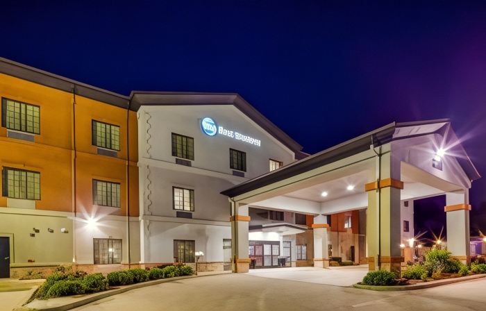 Best Western Carthage Inn  Suites