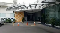 Hotel Oval - Parking