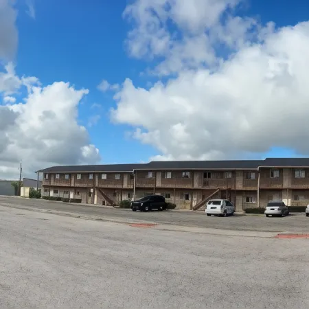 Hallmark Inn and Suites