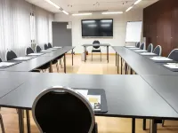 هوتل هانجيلار Hotels near هولتسلار