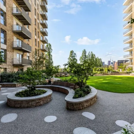 Luxury 2Br Sleeps 6 Wembley & Heathrow Direct