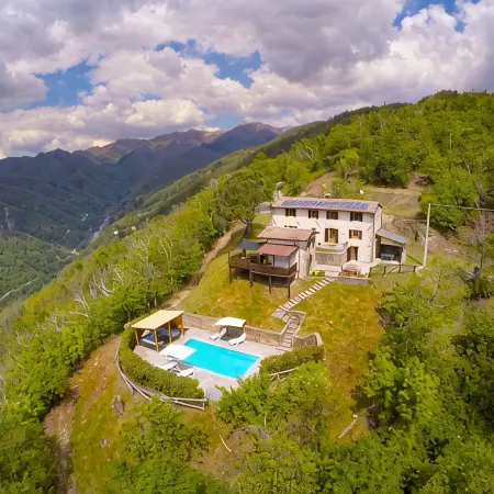 Stunning hilltop Tuscan farmhouse. Private pool with spectacular views. Hotels in Barga