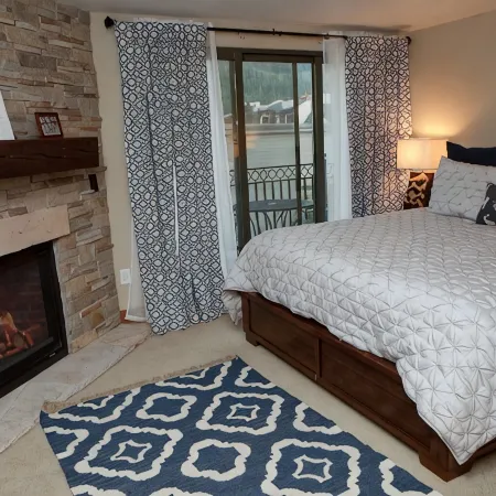 Luxury condo, walking distance to Lionshead Gondola 4B & 4B premier partner