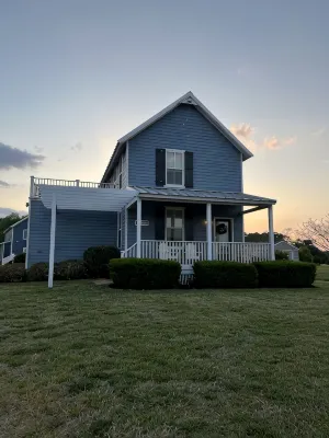 Cape Charles home with pool and golf cart 5 minutes from the beach! - 3-Star