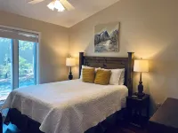 Dock. Waterslide. Beach. Firepit, Gazebo, 500ft Water Frontage. Views. Sleep 18. - Wifi