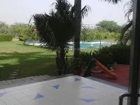 The Shiv Nautica Hotel マンドラのホテル