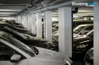 Wakeup Copenhagen - Carsten Niebuhrs Gade - parking