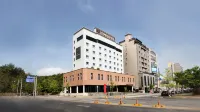 昌原皇冠酒店