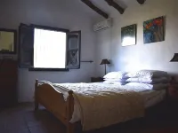 Characterful, Stylish 'Finca' with Heated Pool & Mountain Views (Beach 25 mins) Hotels in Competa