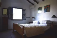 Characterful, Stylish 'Finca' with Heated Pool & Mountain Views (Beach 25 mins)