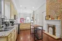 Historic NOLA Home between Magazine and Tchoupitoulas Pet Friendly - Jacuzzi