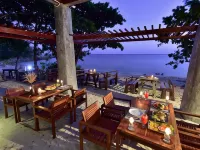 Sai Daeng Resort Hotels near Laem Thian