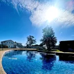 Hive Hotel, Moruya - parking