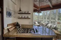 Mountain Escape w/ AC Near Village w/ Private Lake Trail Access, Deck & BBQ - Gym