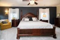 Simply Stunning Home in DT Lake Geneva W/Game room! - 5 estrellas