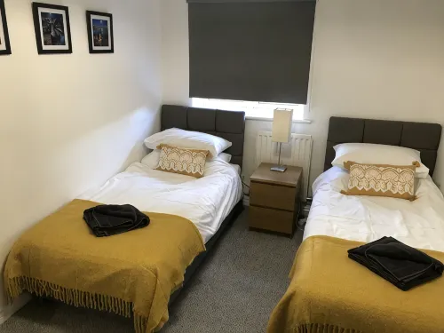 Riverside Home. 3 Bedroom. Free Parking. 10 mins to Newcastle Centre