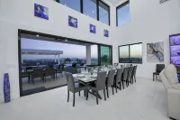 # 1 Vacation Rental in California for Large Groups - 5-Sterne