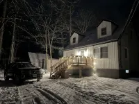 Completely renovated house in amenities-filled Masthope community / Ski Big Bear - 부티크