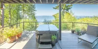 Quintessential Seattle Views, Water/Mtns, w HotTub - 按摩浴缸