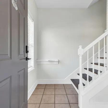 3 bedroom 2 bath, Southern and beach style apt comfortable for whole family
