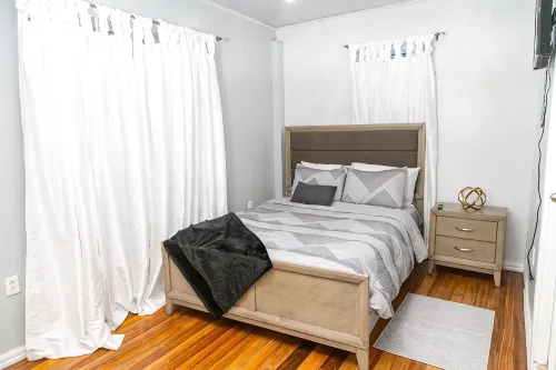 Luxury Home away from Home - 2 ดาว