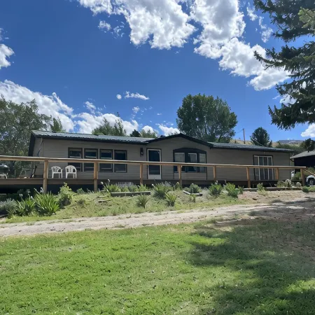 Toots and Elmer’s Beautiful home on the Wind River