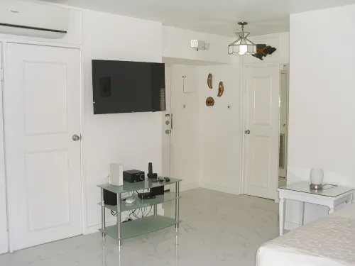 Luxurious beach  front self-catering apartment in the heart of Ocho Rios Jamaica - Apartments