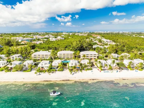 Incredible Beach Front Villa with a Pool & Shipwreck Snorkeling! -  Casas de vacaciones