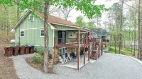 A Shore Thing - no steps to dock! Hot tub, fire pit ~ Sleeps 22 ~