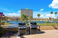 3 BDR Riverfront Resort w/pool, spa, dock & launch! - 4 tähden