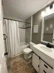 Cheerful Home w/Fireplace - 3-Star
