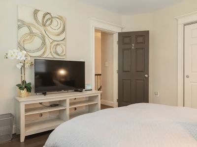 Spacious Modern Luxury Duplex Near Boston & Cambridge - Free Parking