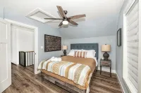 Luxury Lake House-4Bed-2Bath-NEW Renovation 2023-Walk to Beach, Dining, & More. - Boutique